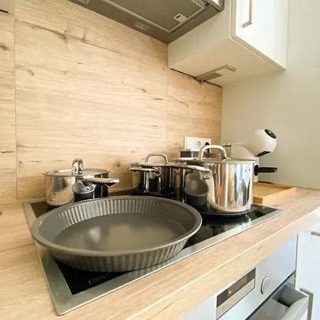 230 Lux Furnished Flat Apartment Beaufort