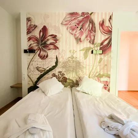 230 Lux Furnished Flat