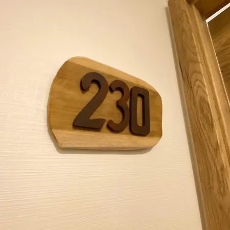 230 Lux Furnished Flat *