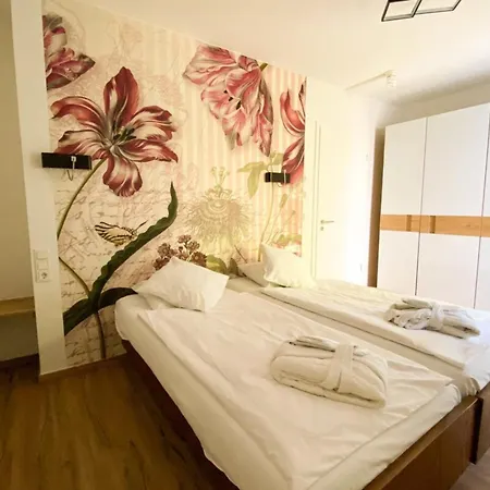 230 Lux Furnished Flat Beaufort