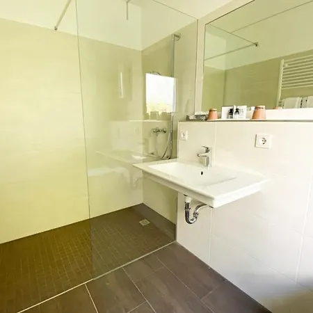 230 Lux Furnished Flat Apartment